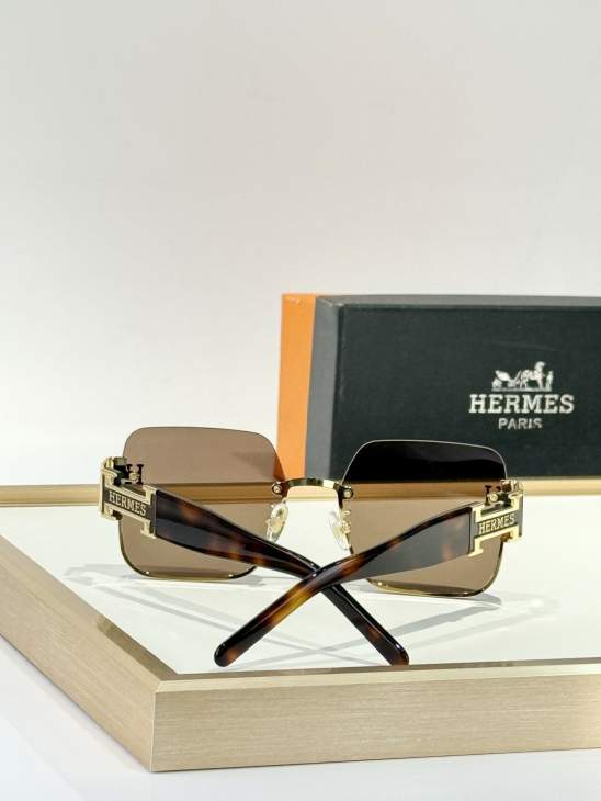 Picture of Hermes Sunglasses _SKUfw70119381fw